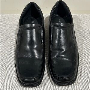 Elegant Black Leather Slip-On Loafers